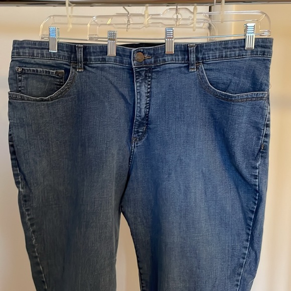 Lee- Sinfully soft straight Jean. Medium wash. Size 22. EUC. - Picture 2 of 5